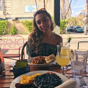 Meet your Posher, Alexandra